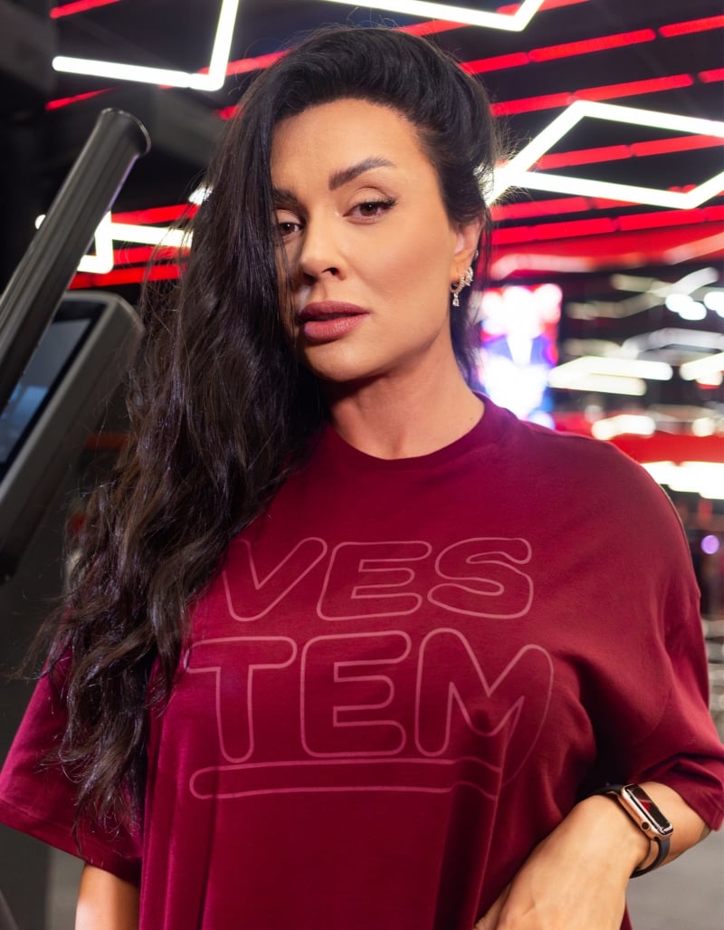 Legacy Women’s Oversized T-Shirt – Red Liquor
